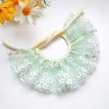 Load image into Gallery viewer, Daisy Floral Collar - Yellow or Green
